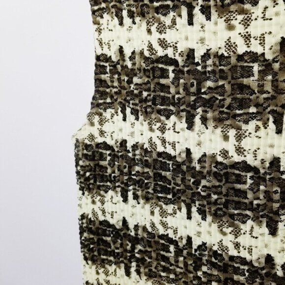 Impressions Snakeskin Mock Neck Stretch Blouse Women's Large Animal Sleeveless - Picture 3 of 6